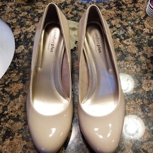 Beige pumps